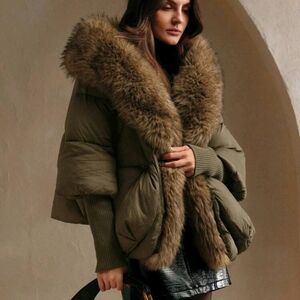 Short Thick Hooded Oversized Furry Collar Ribbed Cuff Padded Coat,Women